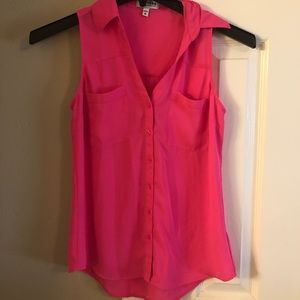 Sleeveless button down shirt